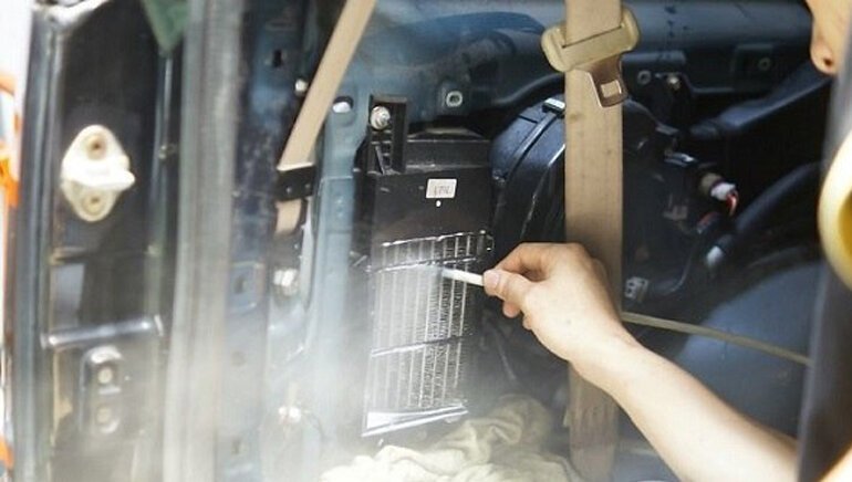 Cách khắc phục khi điều hòa xe tải bị đóng băng