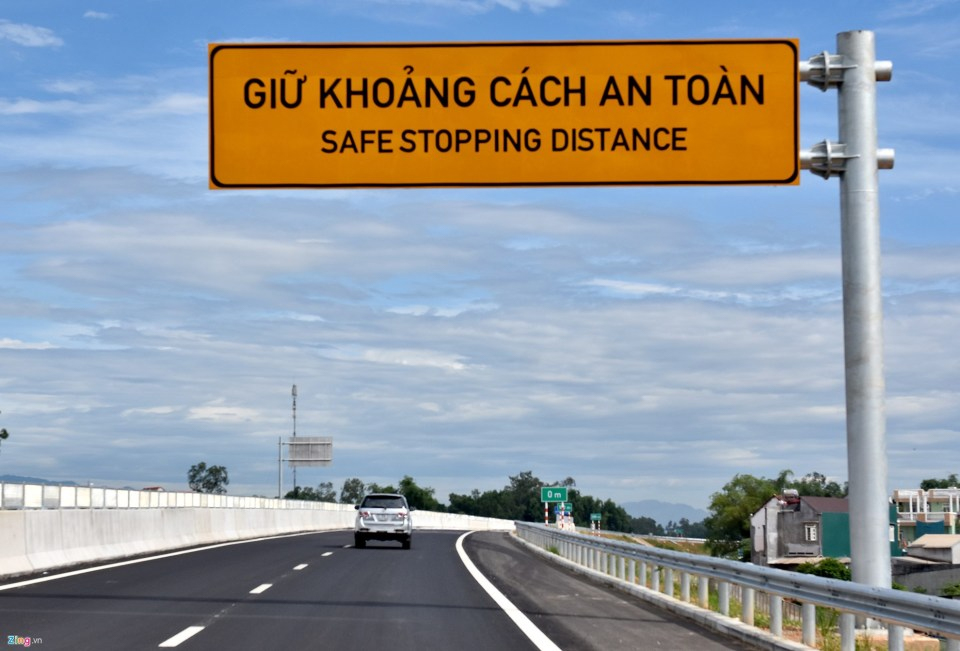 Lưu ý di chuyển xe tải với tốc độ cho phép theo từng dạng địa hình tương ứng