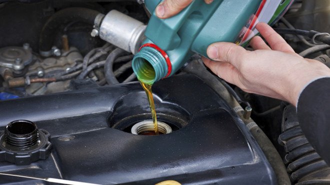 Thay dầu nhớt thường xuyên giúp tiết kiệm nhiên liệu cho xe