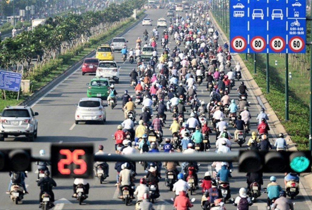 Tốc độ tối đa xe cơ giới được di chuyển trên đường bộ (trừ đường cao tốc) trong khu vực đông dân cư