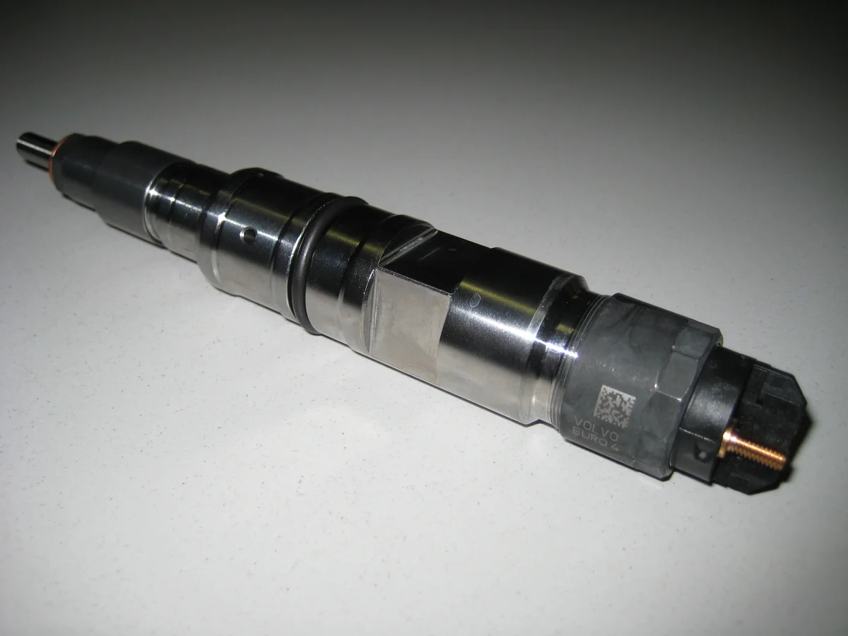 Kim phun common rail của động cơ diesel dùng trên xe tải Volvo FE/FL
